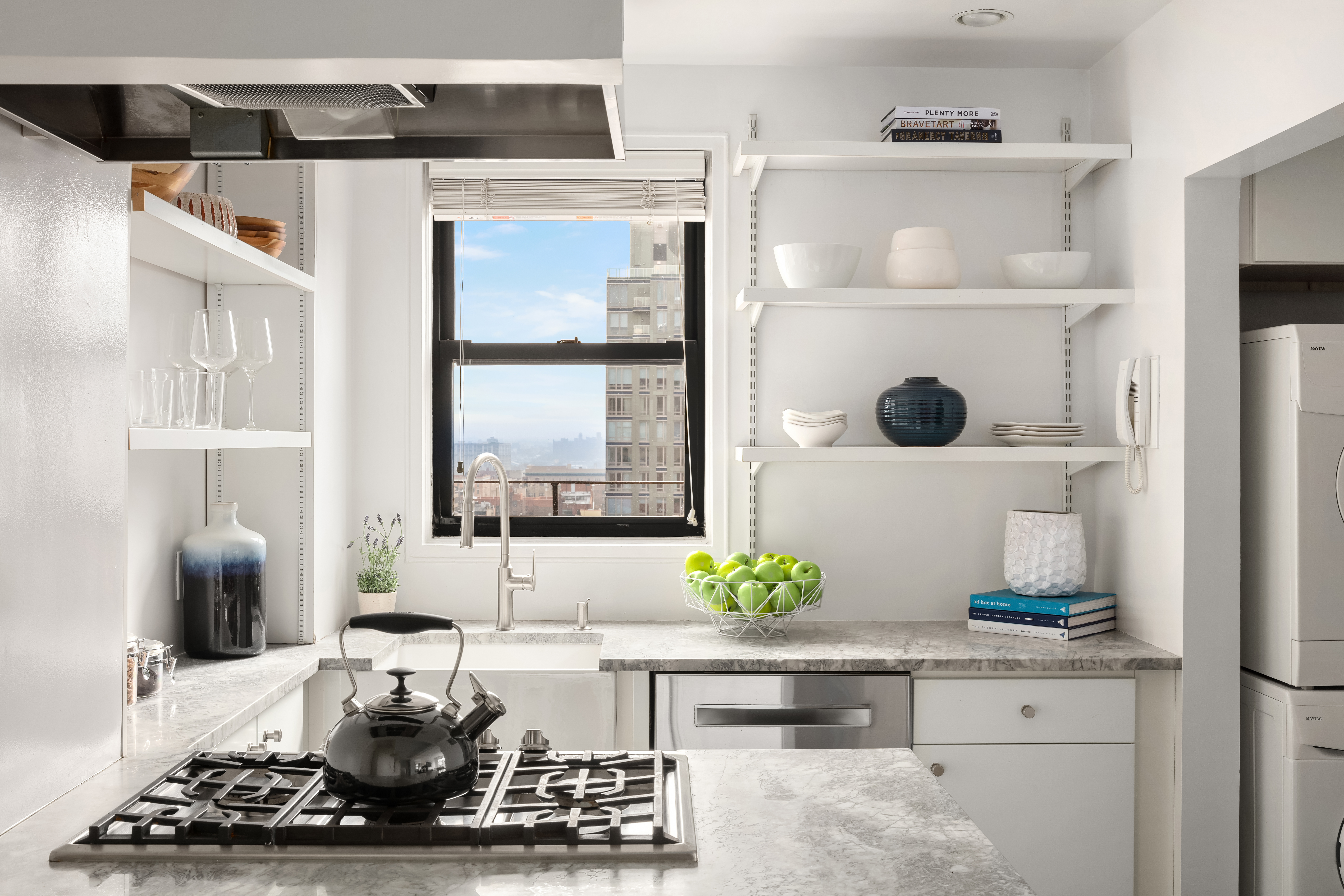 205 East 77th Street, Unit PHA Manhattan, NY 10075 - Photo 9 of 14