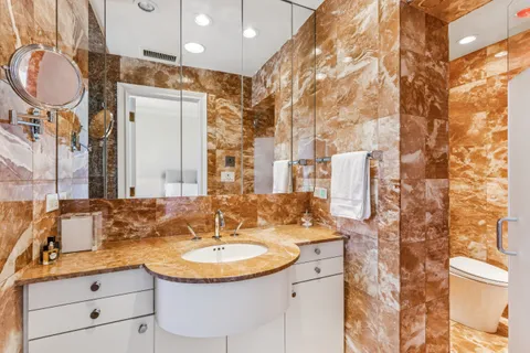 $2,875,000 | 333 East 57th Street, Unit 13A | Sutton Place