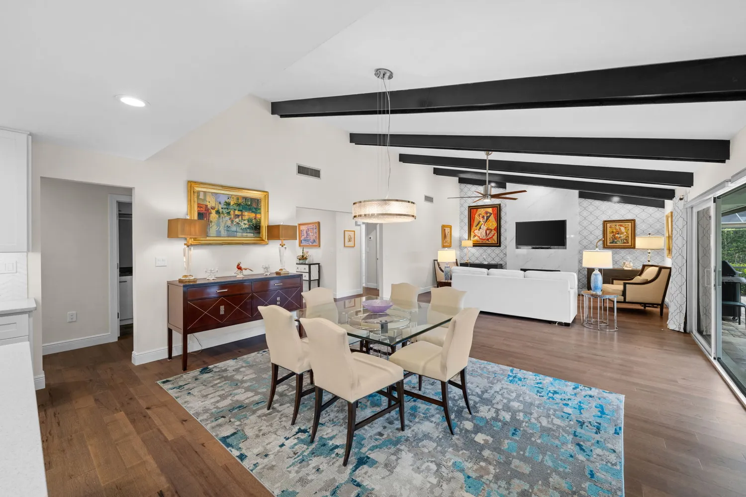 $1,150,000 | 1960 Imperial Golf Course Boulevard, Naples, FL 34110