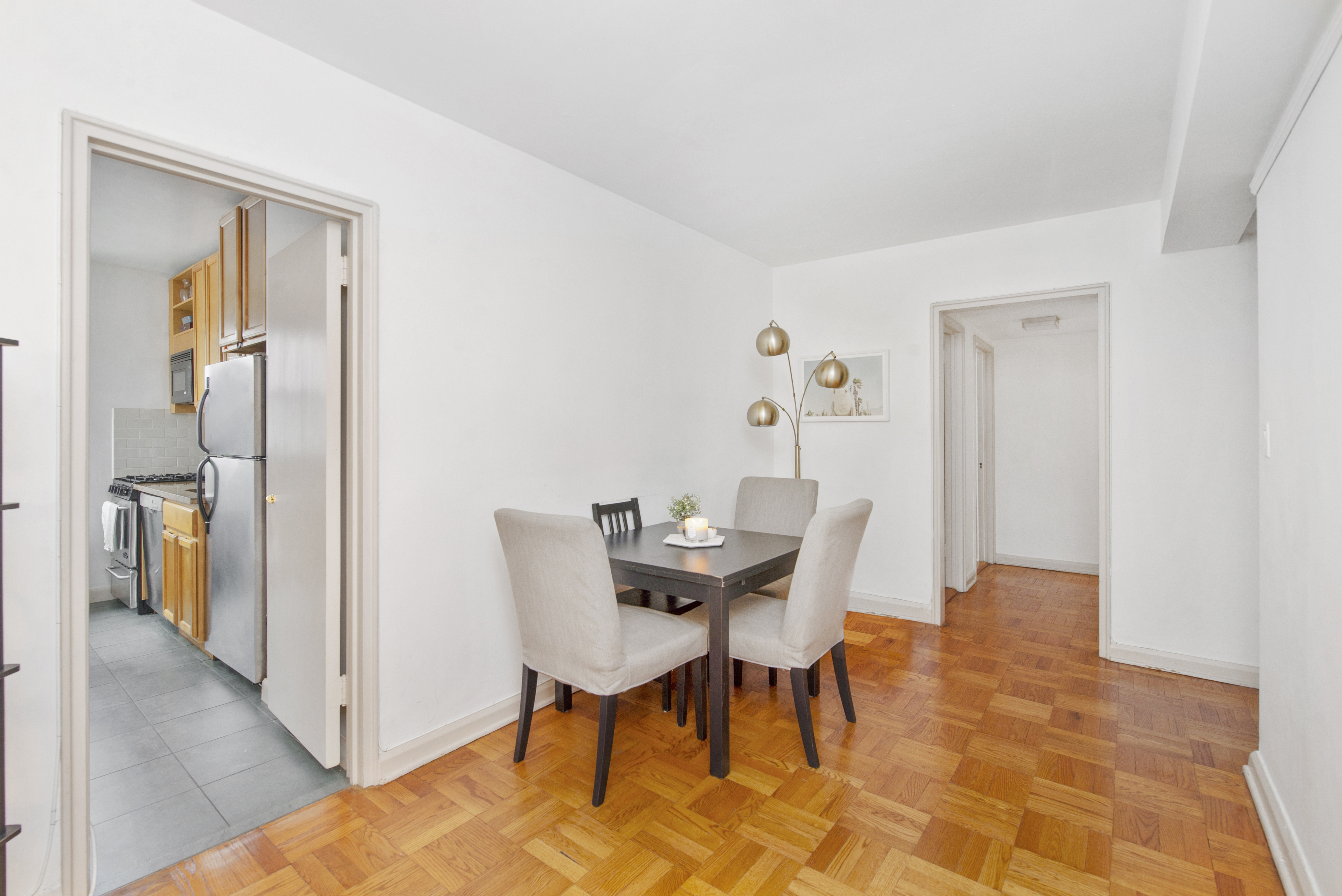 135 East 54th Street, Unit 15G Manhattan, NY 10022 - Photo 4 of 11