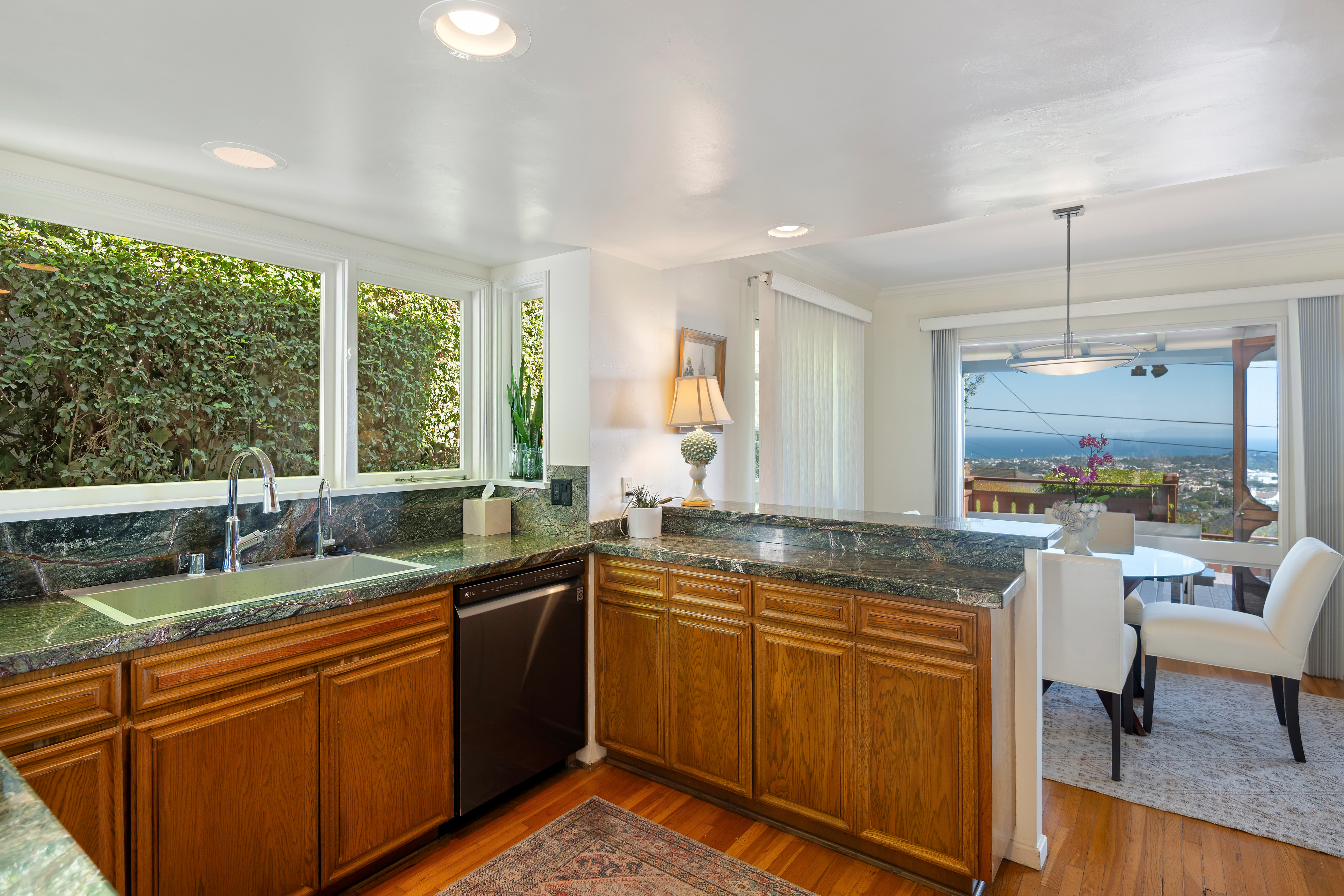 823 Arguello Road Santa Barbara, CA 93103 - Photo 30 of 58 Gallery Image 30