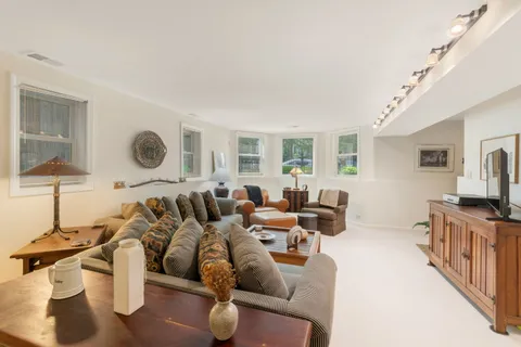 $1,500,000 | 1238 West Wellington Avenue, Chicago, IL 60657