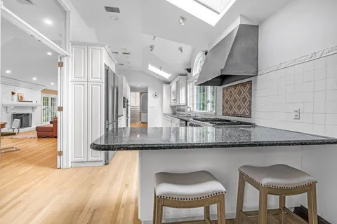 $2,495,000 | 11 Quaker Ridge Drive, Brookville, NY 11545