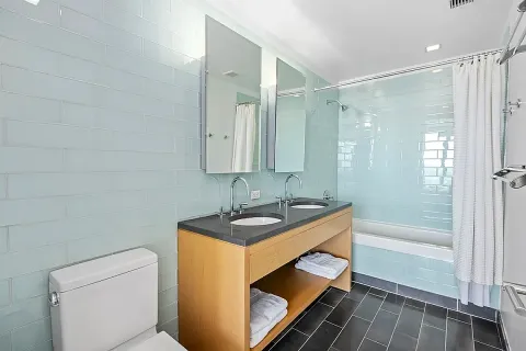 $1,100,000 | 310 West 52nd Street, Unit 18C | Hell's Kitchen