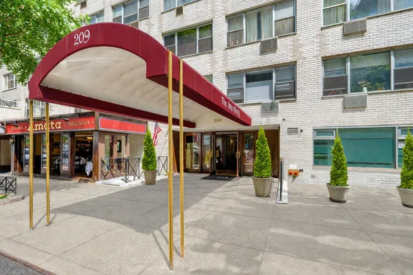 $599,000 | 209 East 56th Street, Unit 9E | Midtown East