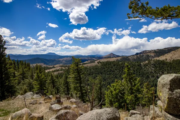 $2,100,000 | 323 Overlook Lane, Boulder, CO 80302