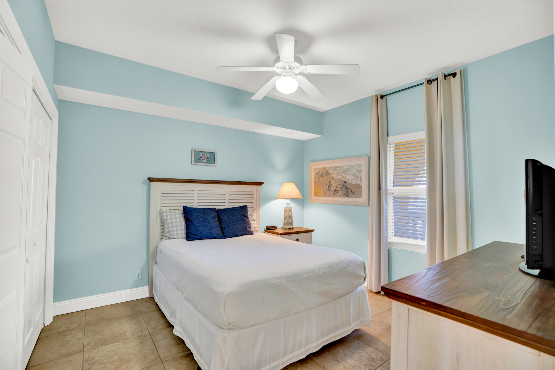 15817 Front Beach Road, Unit 1601 Panama City Beach, FL 32407 - Photo 17 of 26