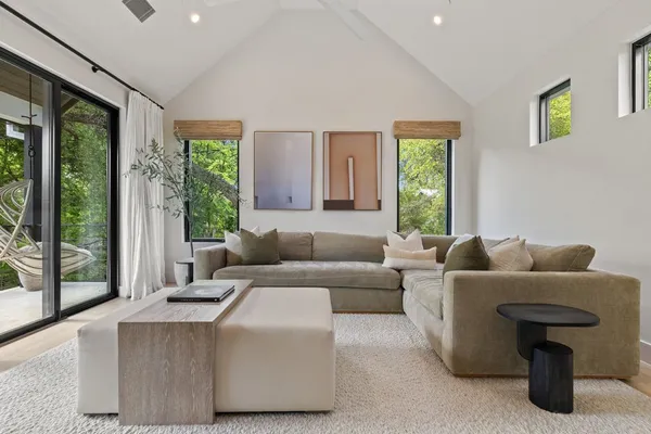 $5,300,000 | 401 Honeycomb Ridge, Austin, TX 78746
