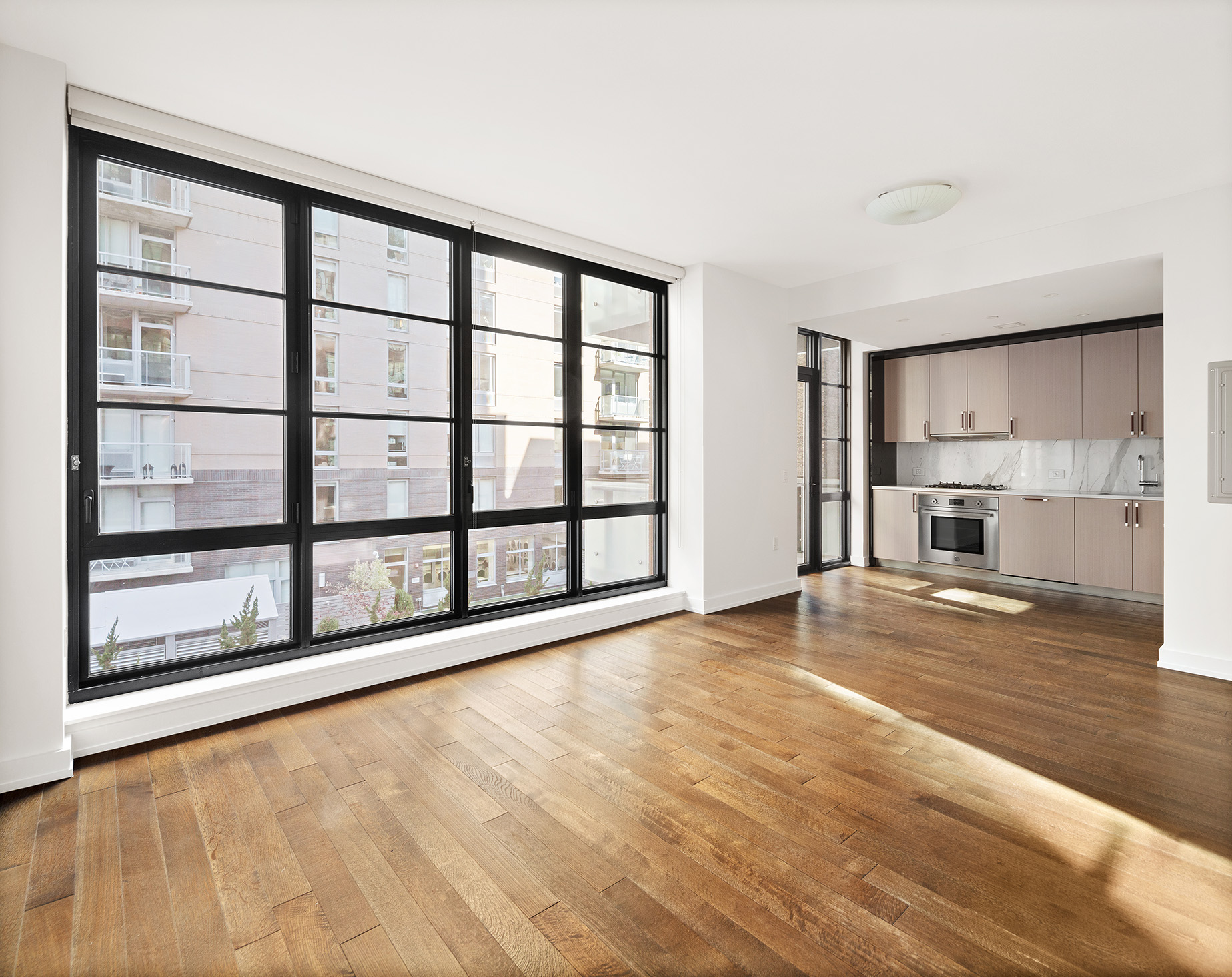 261 West 25th Street, Unit 4E Manhattan, NY 10001 - Photo 2 of 16