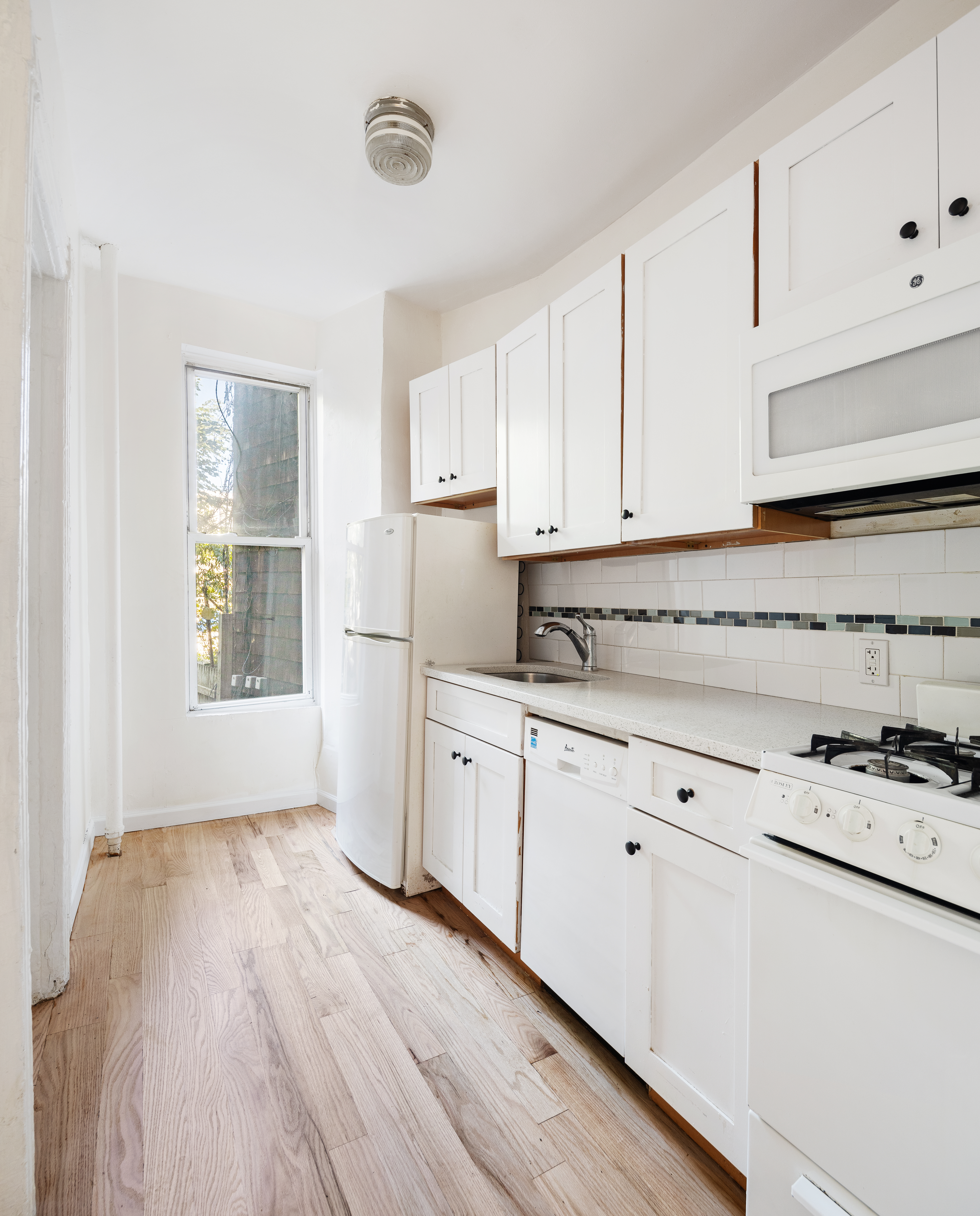 119 Calyer Street Brooklyn, NY 11222 - Photo 3 of 16