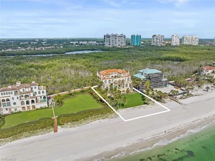 $24,000,000 | 7613 Bay Colony Drive, Naples, FL 34108
