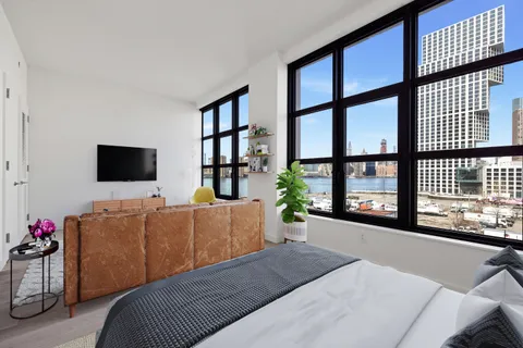 $835,000 | 29 Huron Street, Unit 5AE | Greenpoint