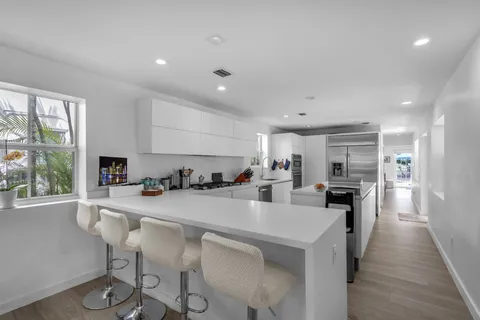 $3,750,000 | 707 West 54th Street, Miami Beach, FL 33140