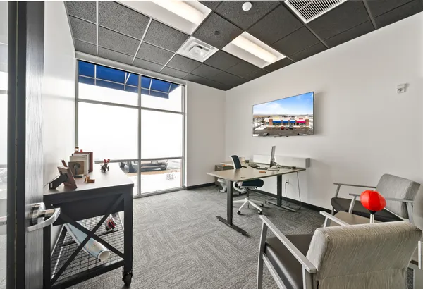 $5,100 | 652 North Edwards Boulevard, Unit 4, Lake Geneva, WI 53147