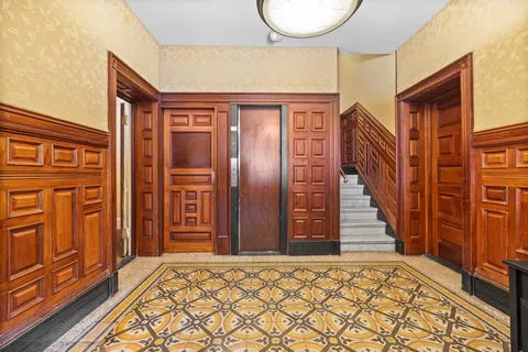 $825,000 | 259 Beacon Street, Unit 23, Boston, MA 02116