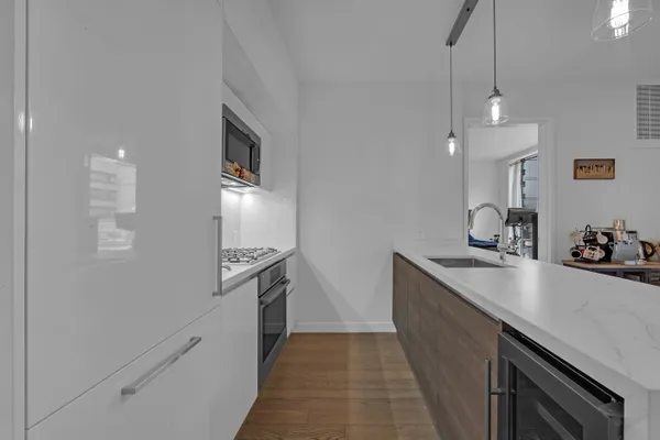 $1,500,000 | 505-513 West 43rd Street, Unit 3M | Hell's Kitchen