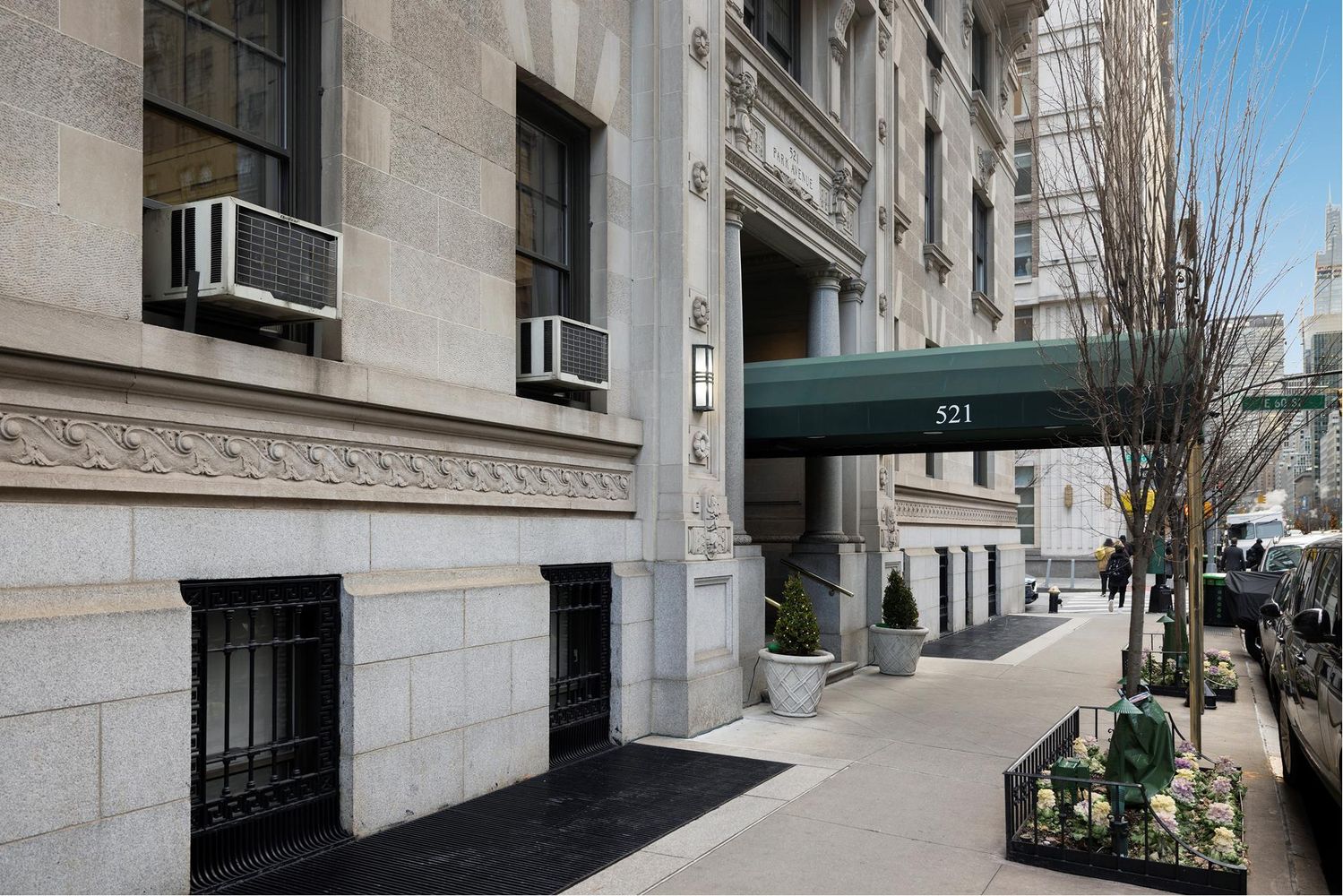 521 Park Avenue, Unit 10A Manhattan, NY 10065 - Photo 10 of 11 a view of a building with a outdoor space