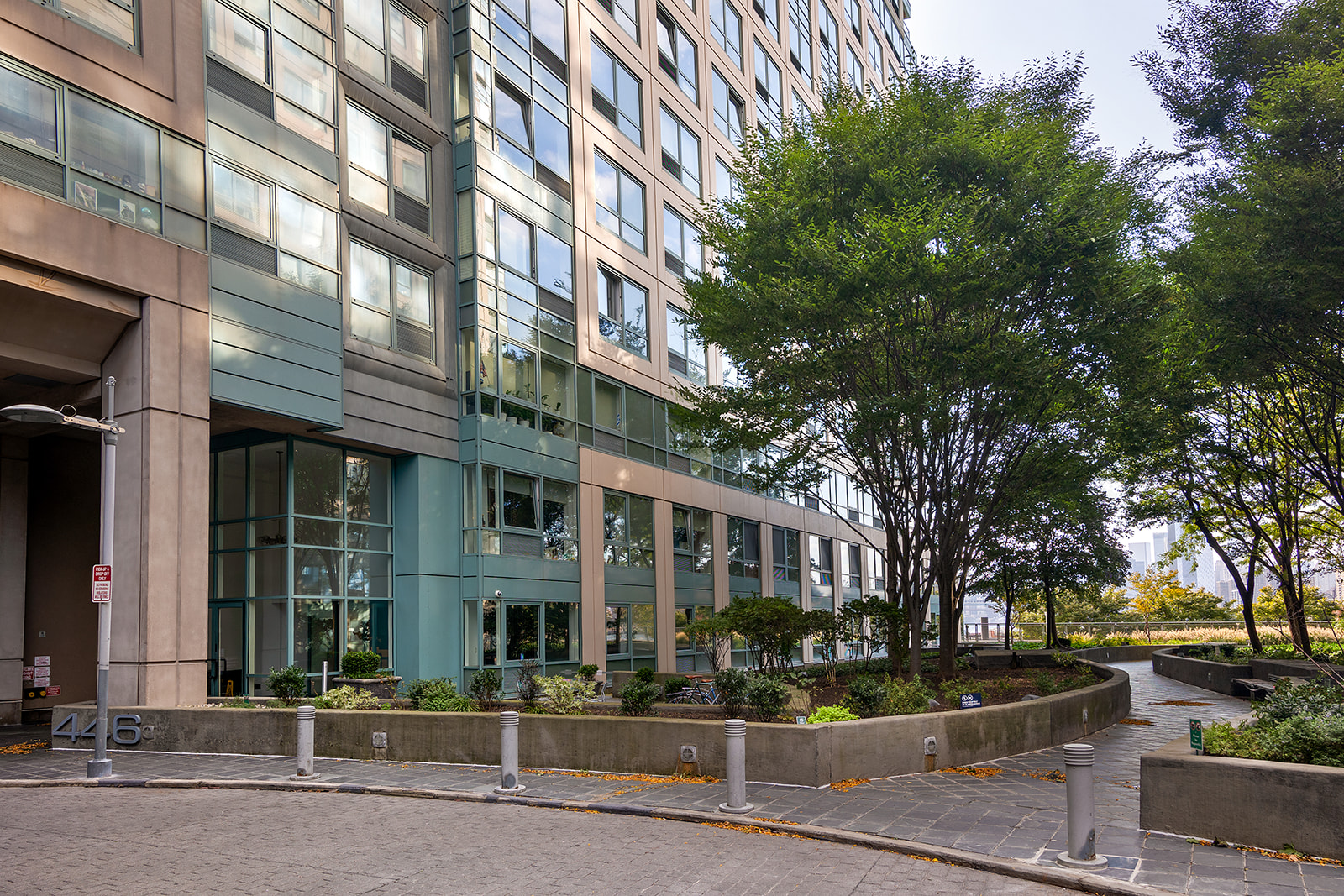 446 Kent Avenue, Unit PHB Brooklyn, NY 11249 - Photo 9 of 18