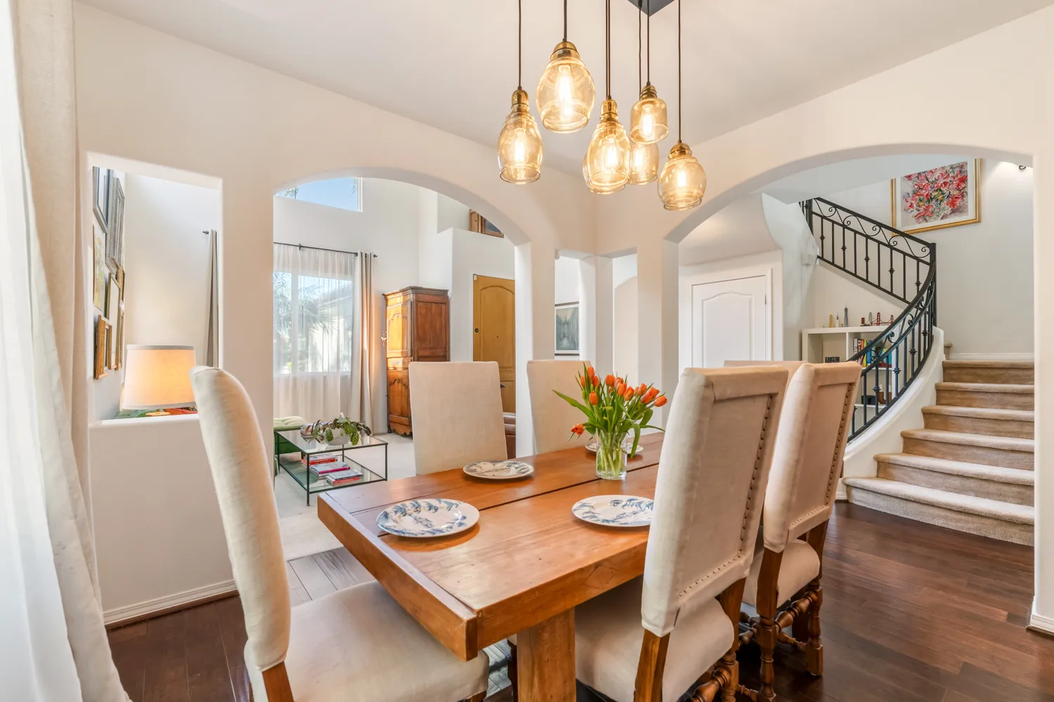 $1,129,000 | 7466 Louise Avenue, Lake Balboa, CA 91406