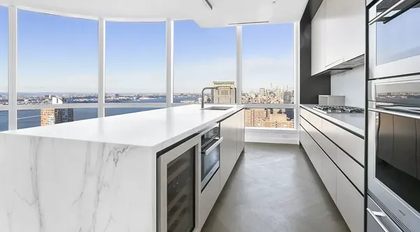 $35,000 | 111 Murray Street, Unit 43W | TriBeCa