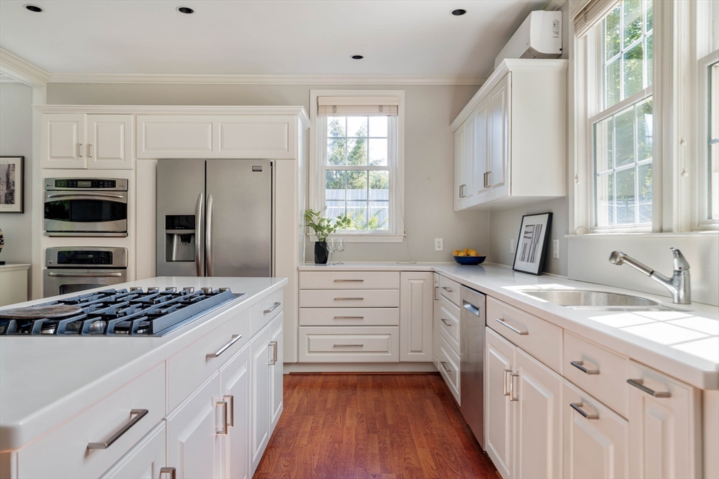 17 Chesham Road Brookline, MA 02445 - Photo 10 of 33 Gallery Image 10