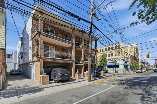 $2,250,000 | 325 39th Street, Union City, NJ 07087