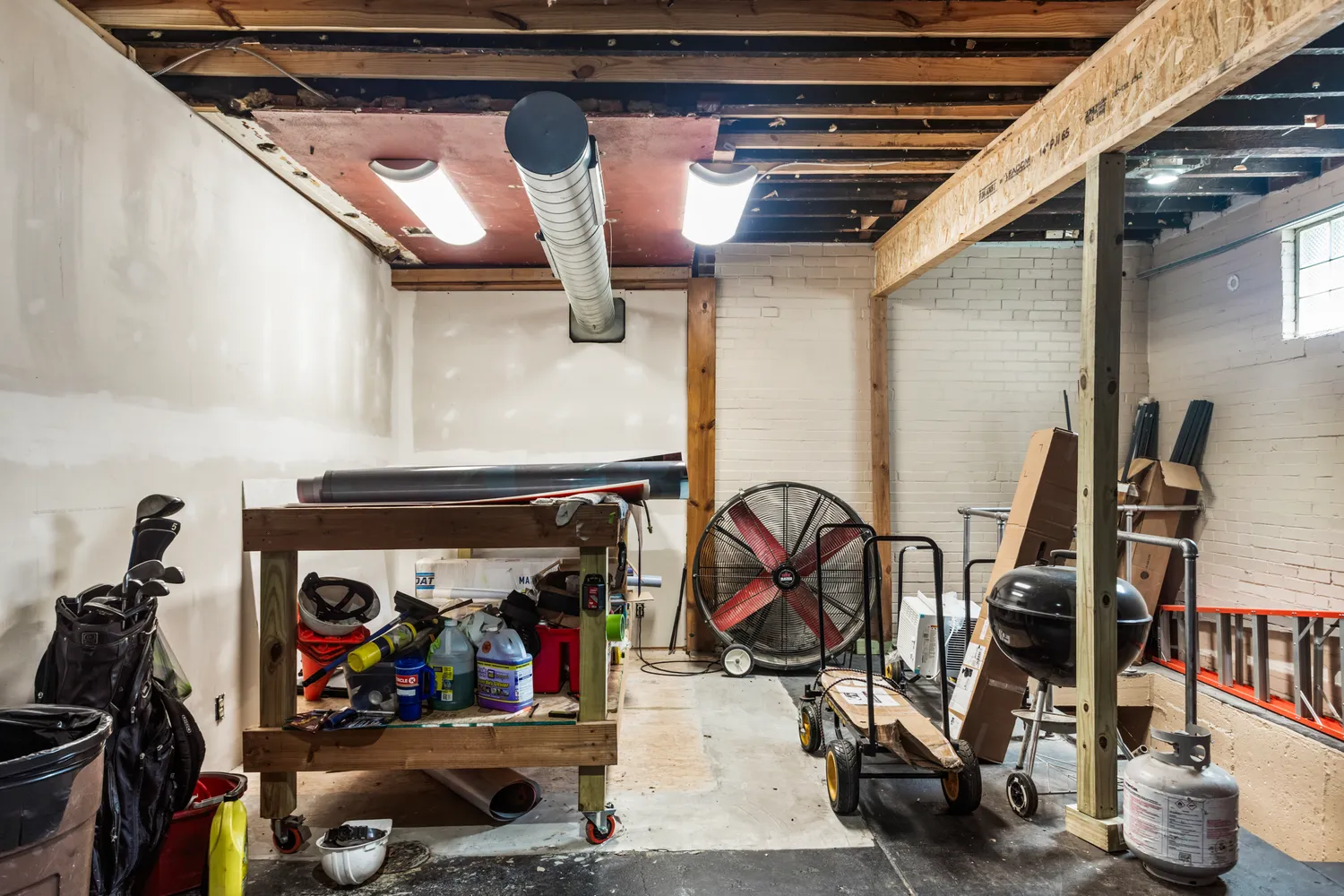 $2,400 | 5431 South Kingshighway Boulevard, St. Louis, MO 63109