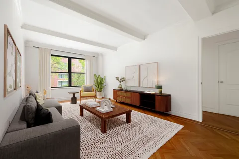 $865,000 | 545 West End Avenue, Unit 4B | Upper West Side
