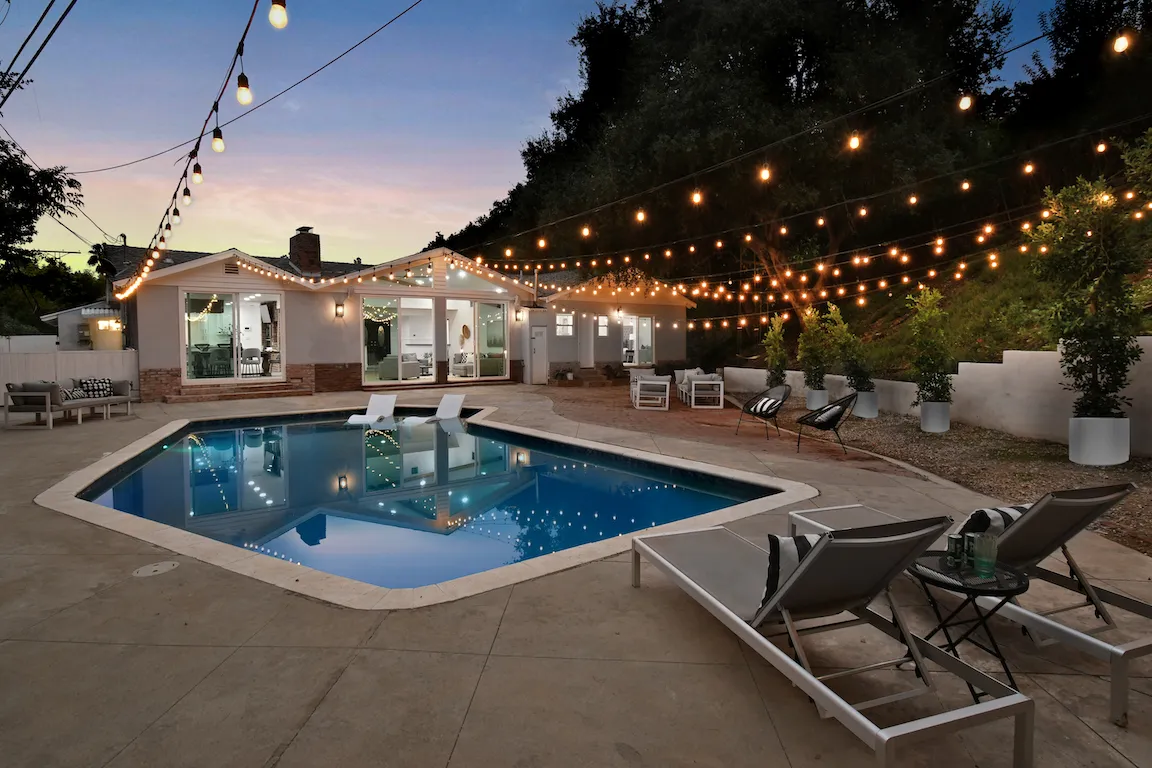 $2,599,000 | 4053 Harclare Lane, Encino, CA 91436