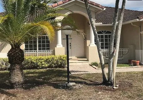 $890,000 | 15059 Southwest 33rd Terrace, Miami, FL 33185