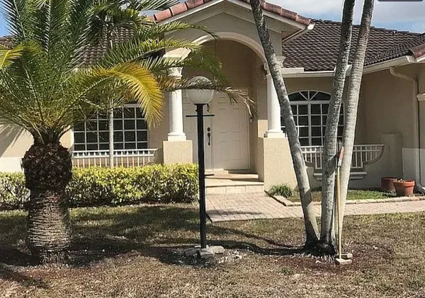 $890,000 | 15059 Southwest 33rd Terrace, Miami, FL 33185