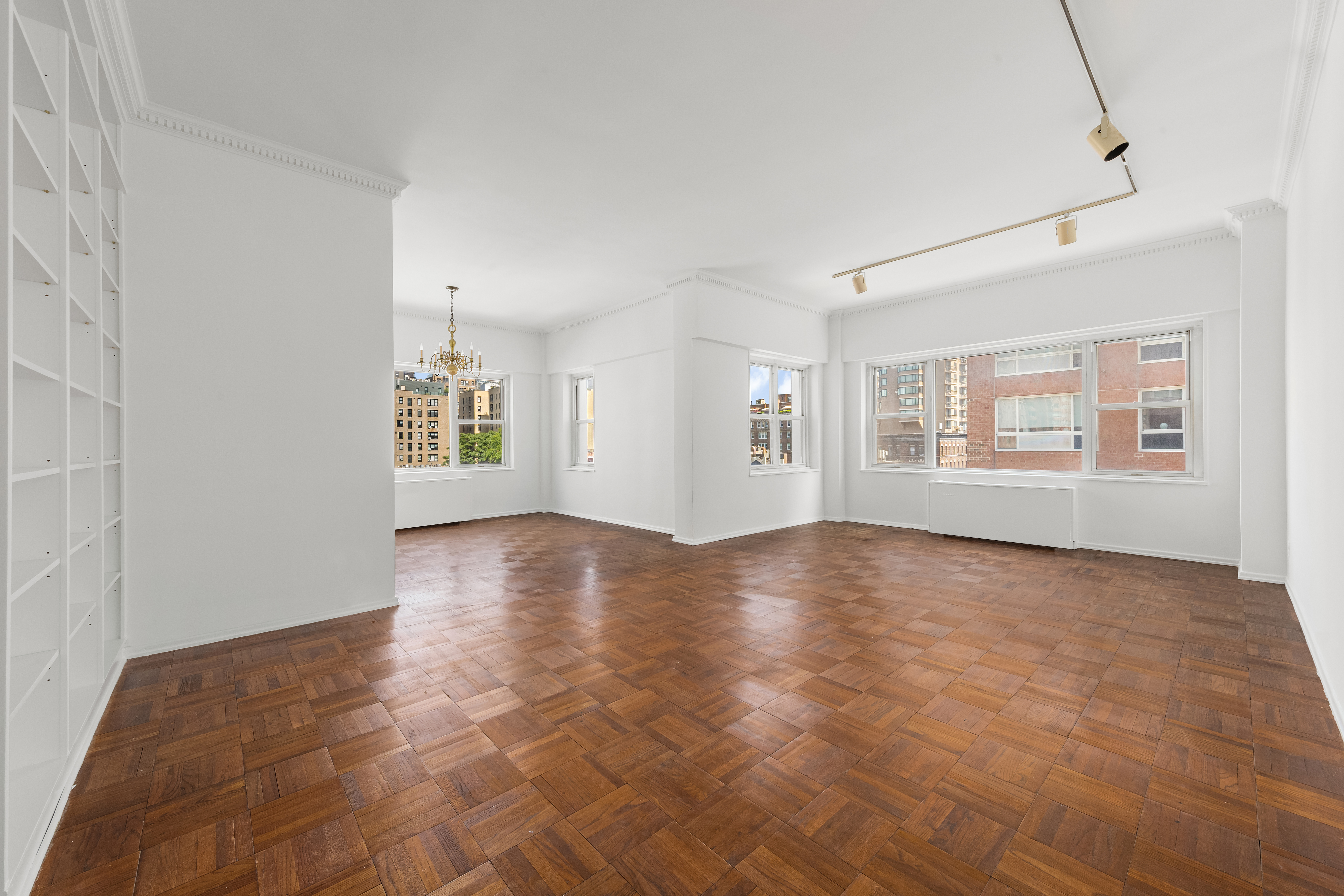 201 East 79th St Unit 10G