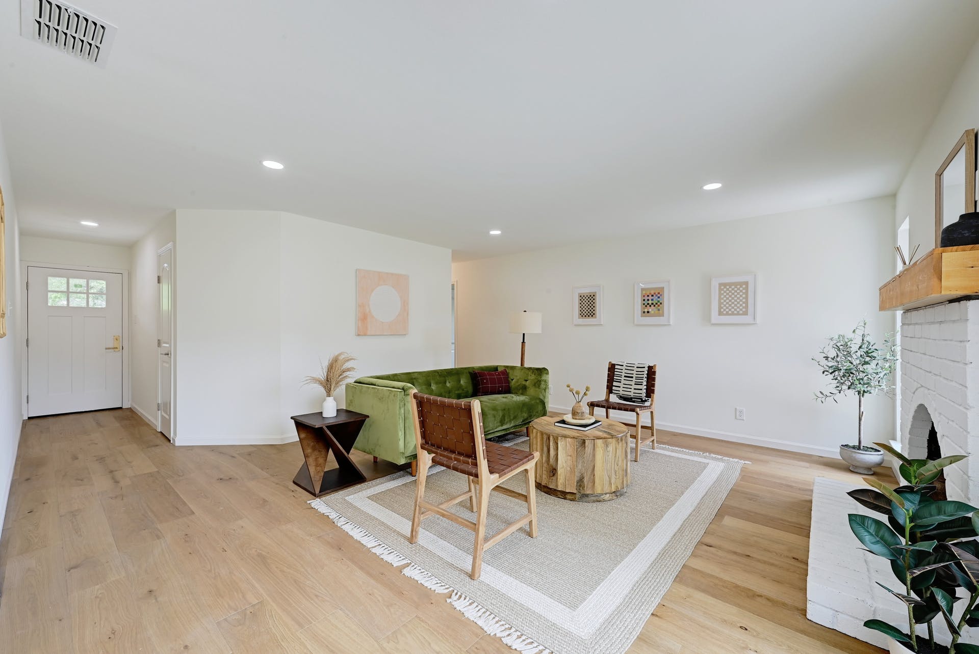 6606 Aldford Circle Austin, TX 78745 - Photo 8 of 32