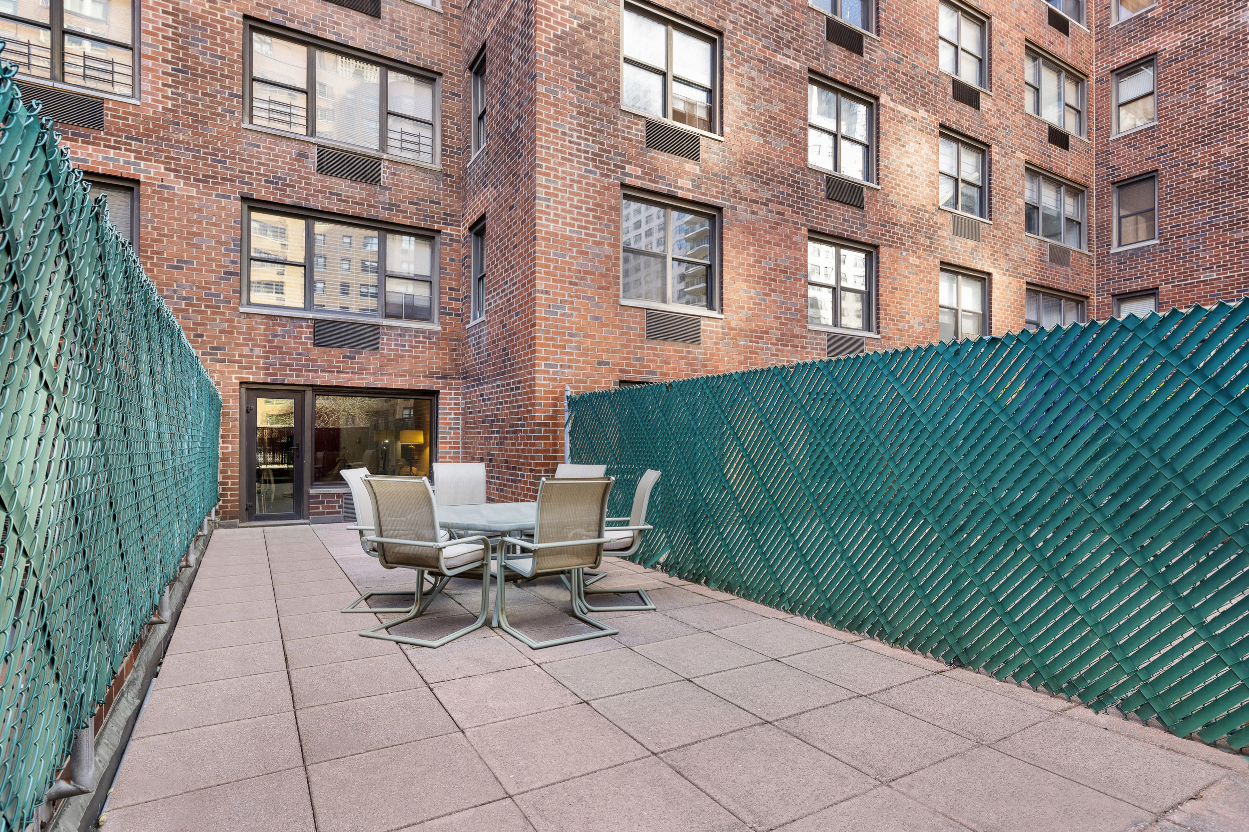 301 East 62nd Street, Unit 2B Manhattan, NY 10065 - Photo 4 of 10