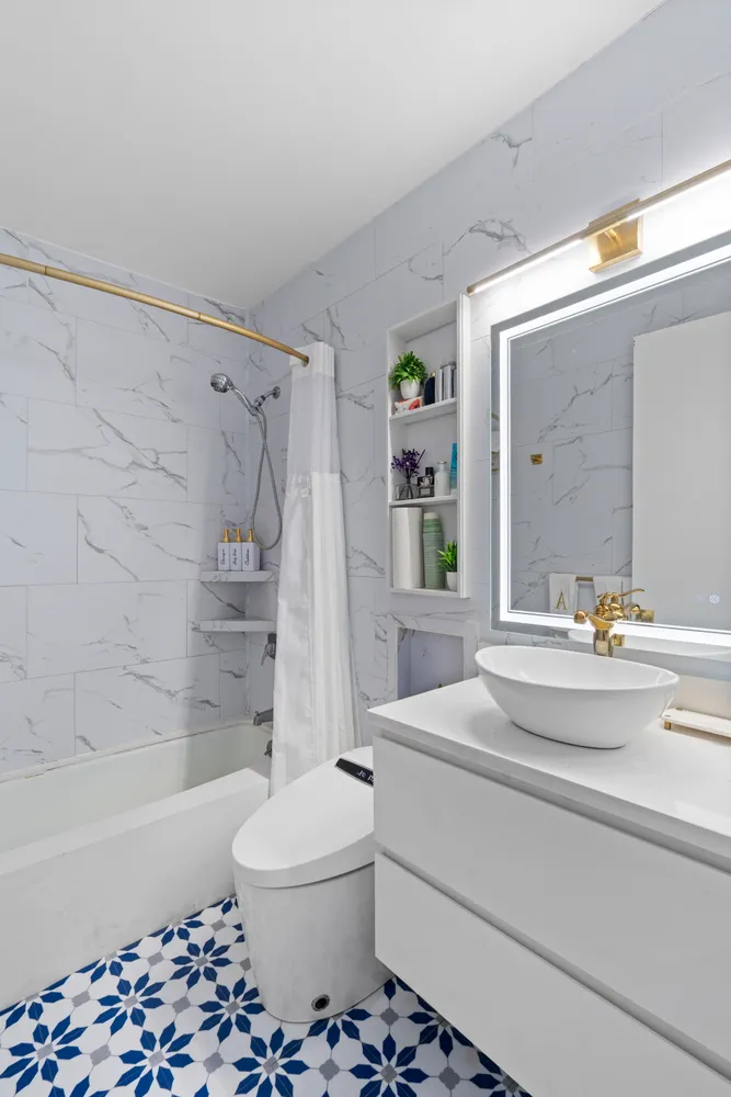 $5,000 | 30 West 61st Street, Unit 29E | Upper West Side