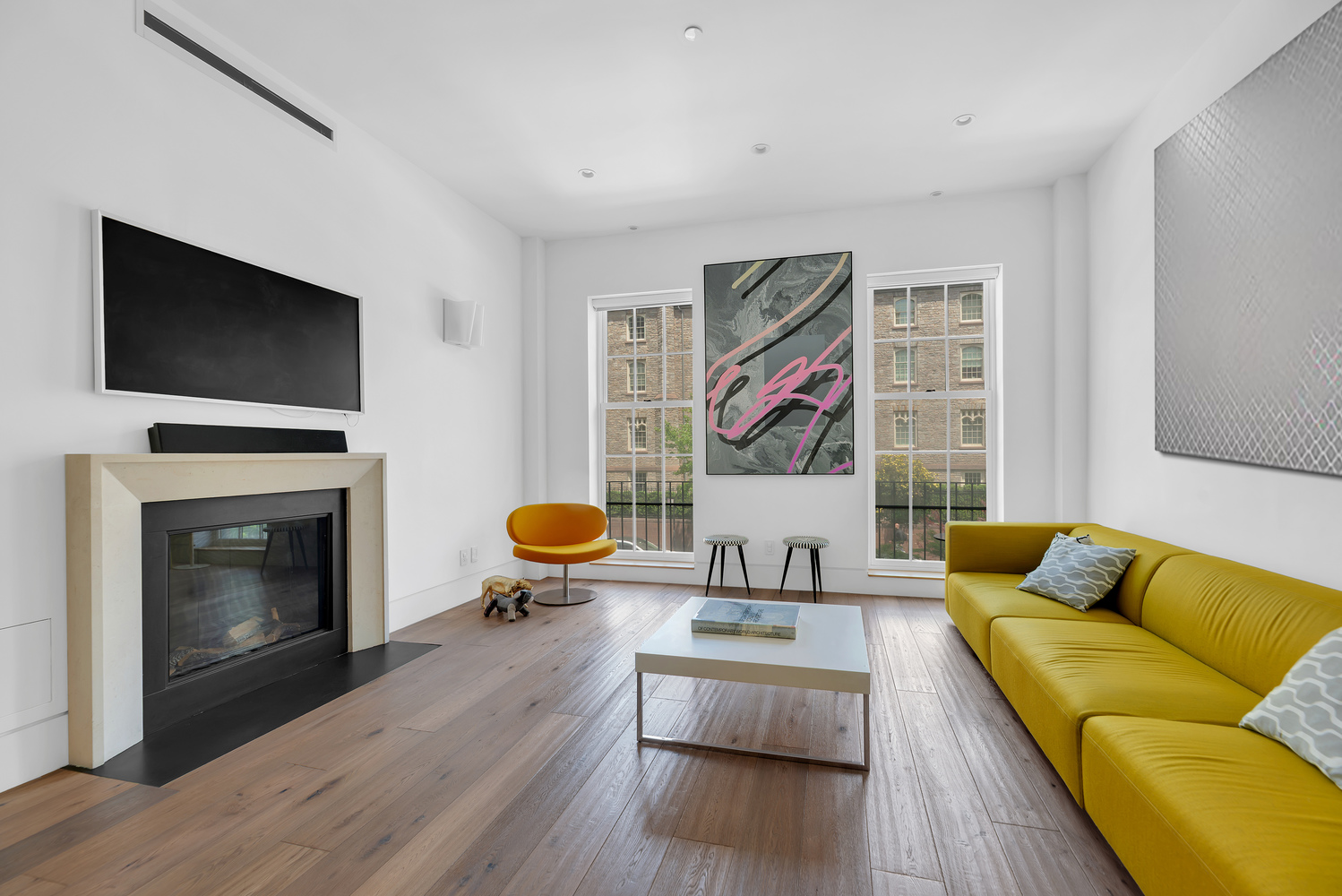 440 West 20th Street Manhattan, NY 10011 - Photo 3 of 23