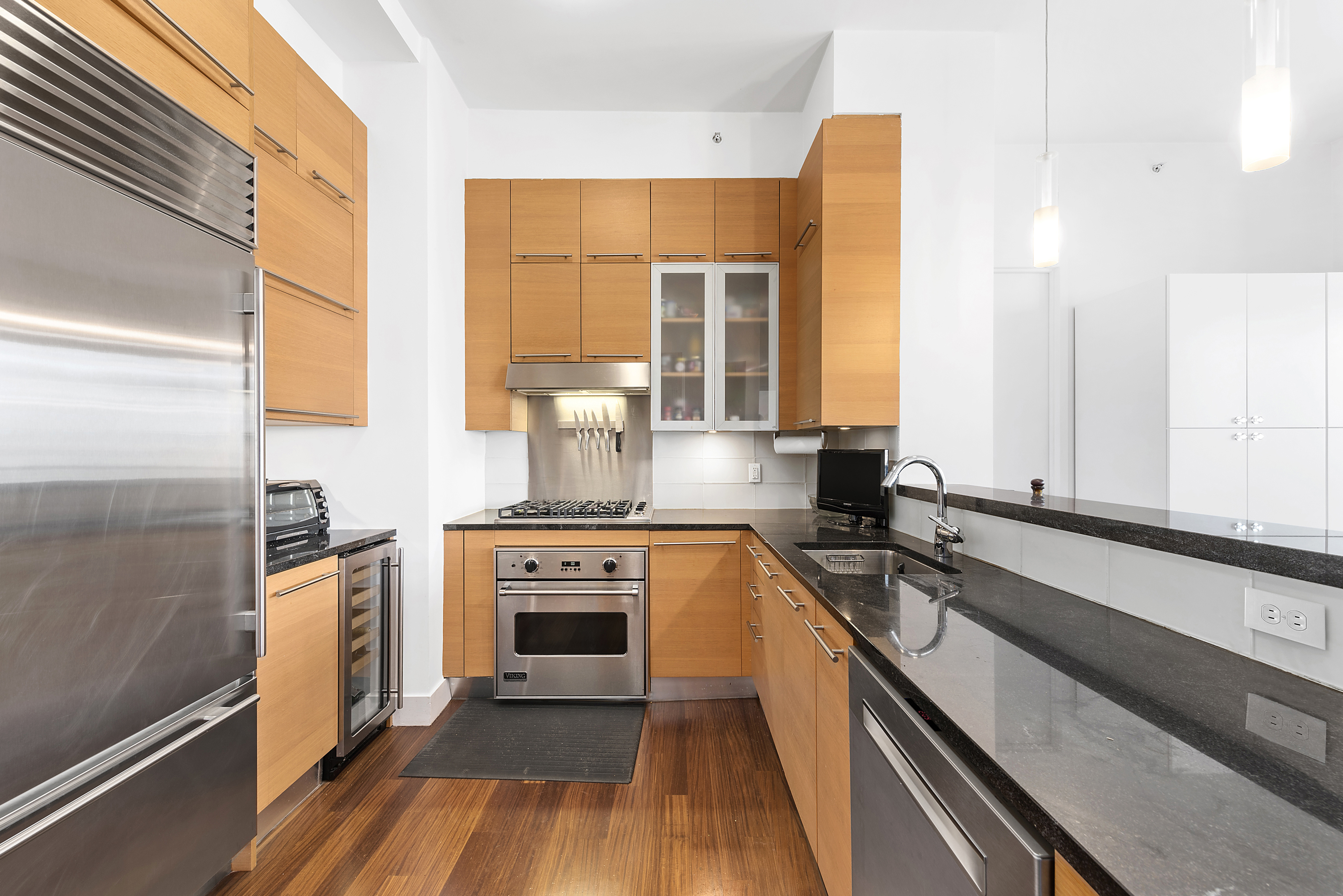 10 West End Avenue, Unit 30B Manhattan, NY 10023 - Photo 2 of 16