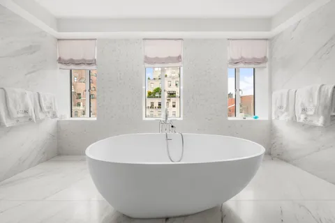 $18,000,000 | 737 Park Avenue, Unit 19A | Lenox Hill