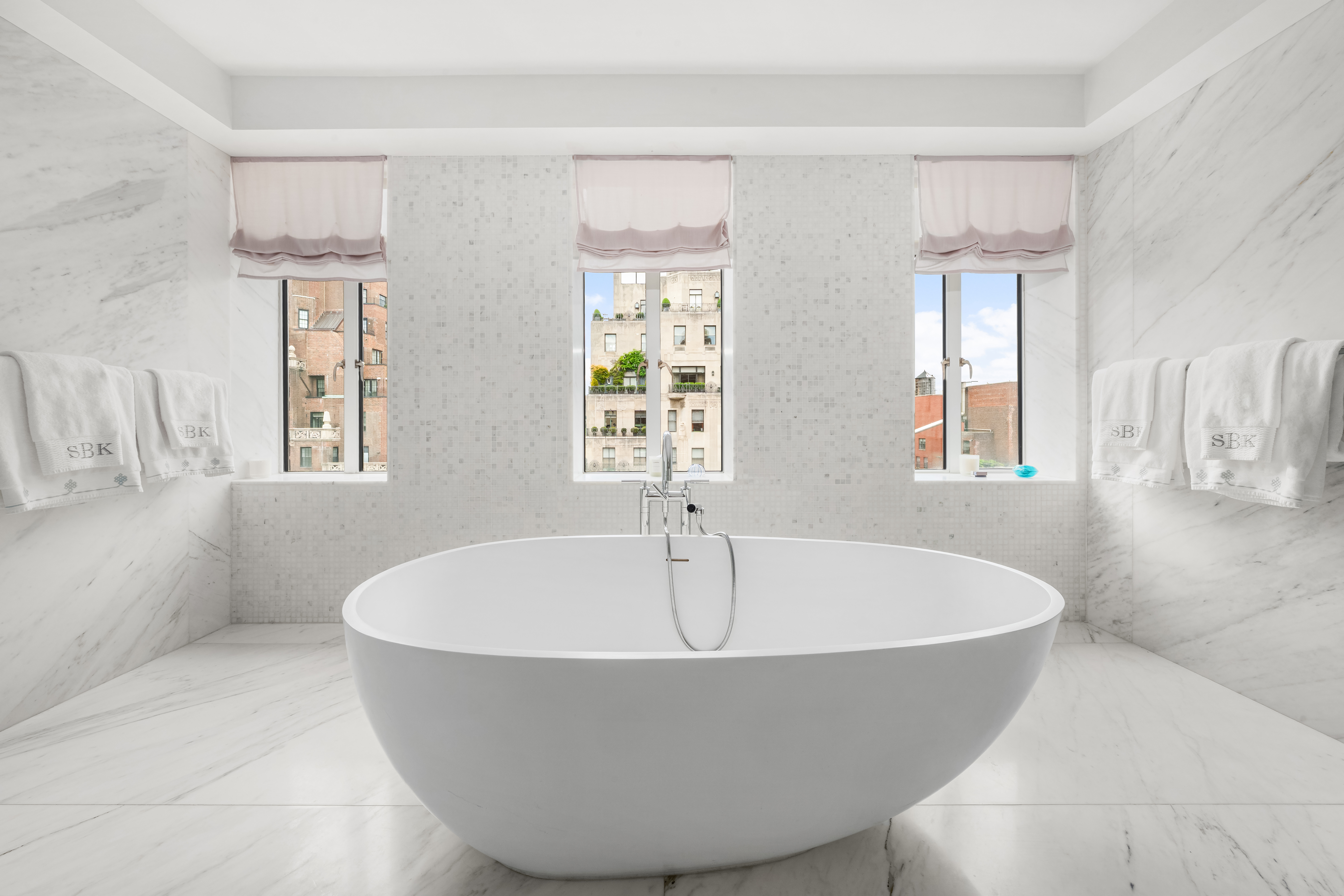 737 Park Avenue, Unit 19A Manhattan, NY 10021 - Photo 12 of 27