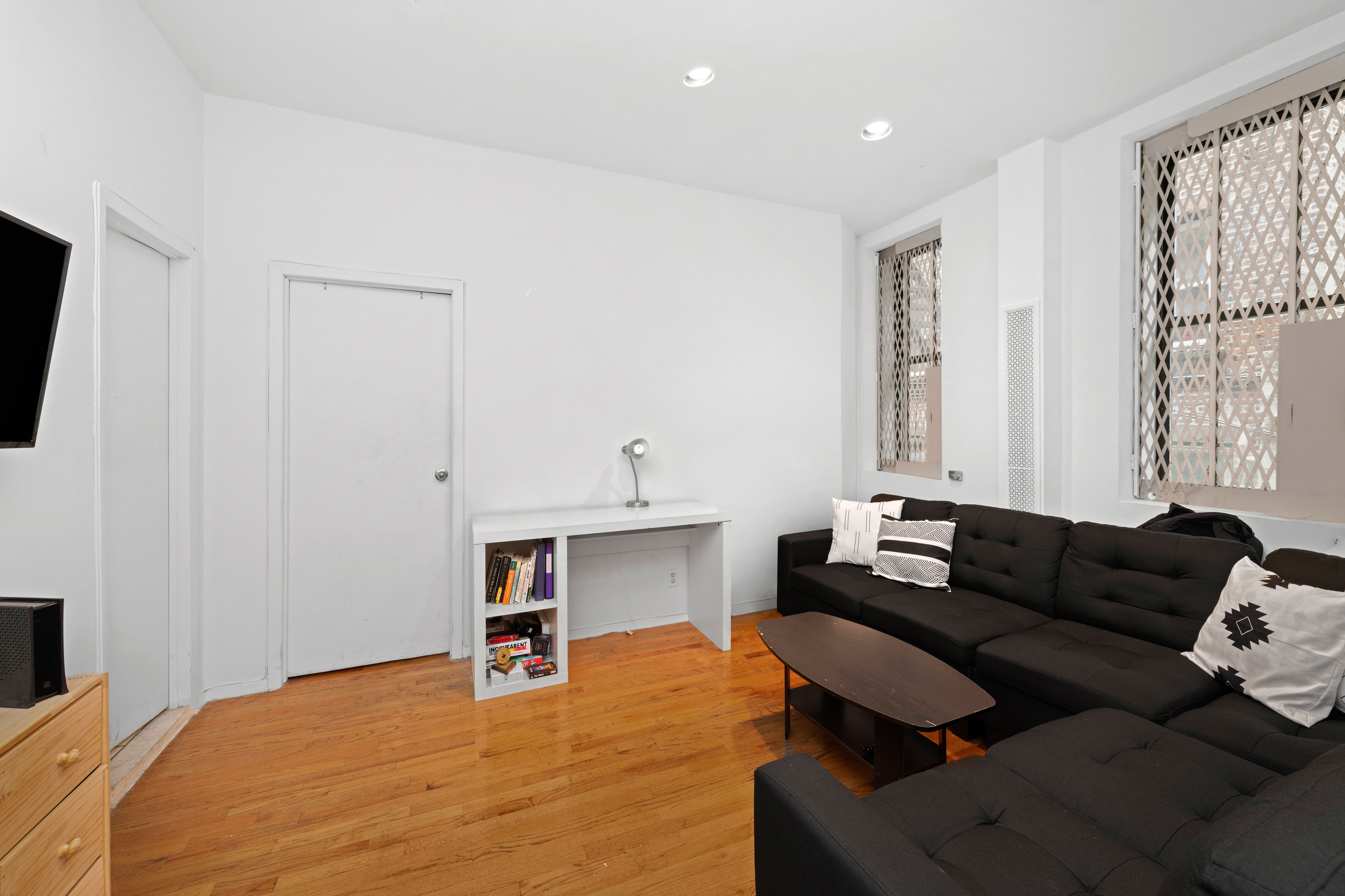 218 Thompson Street, Unit 1 Manhattan, NY 10012 - Photo 2 of 7