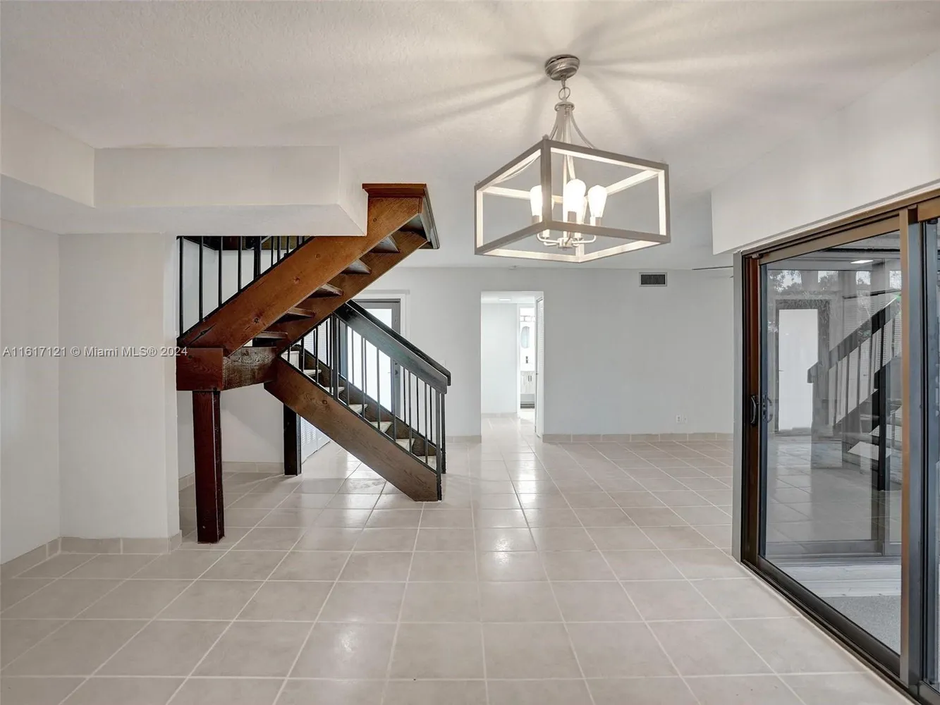 $450,000 | 6 Chestnut Circle, Unit 6, Cooper City, FL 33026