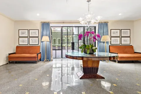 $3,100,000 | 320 East 72nd Street, Unit PHB | Lenox Hill