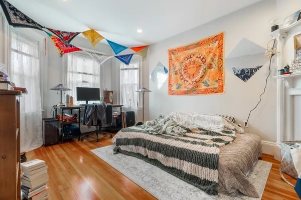 Contact Agent | 24 Buttonwood Street, Boston, MA 02125