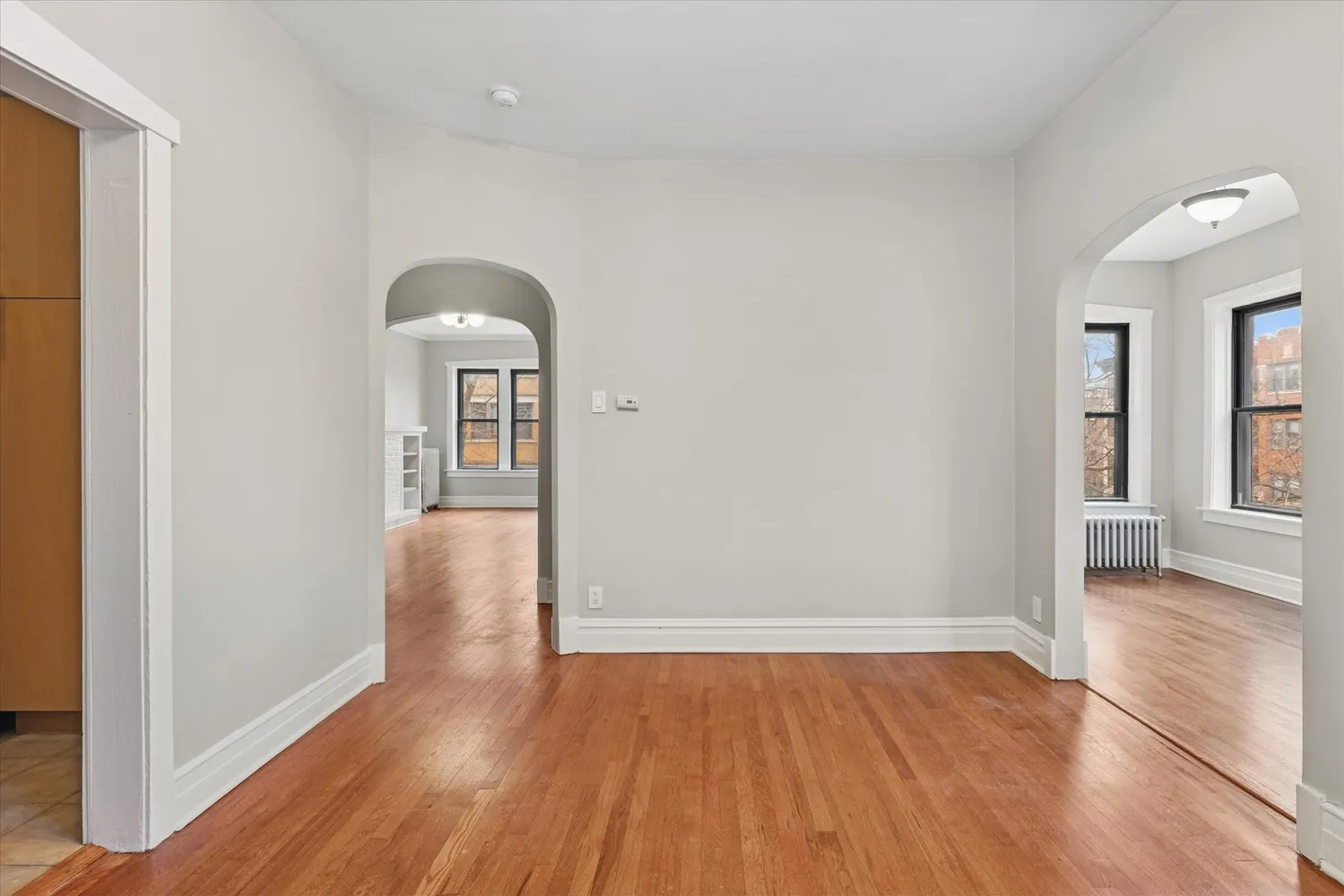 $375,000 | 1501 West Cornelia Avenue, Unit 2, Chicago, IL 60657