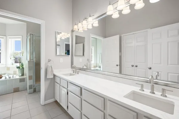 $1,425,000 | 6659 Whitemarsh Valley Walk, Austin, TX 78746