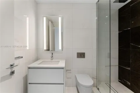 $1,850,000 | 300 Biscayne Blvd Way, Unit 2009, Miami, FL 33131