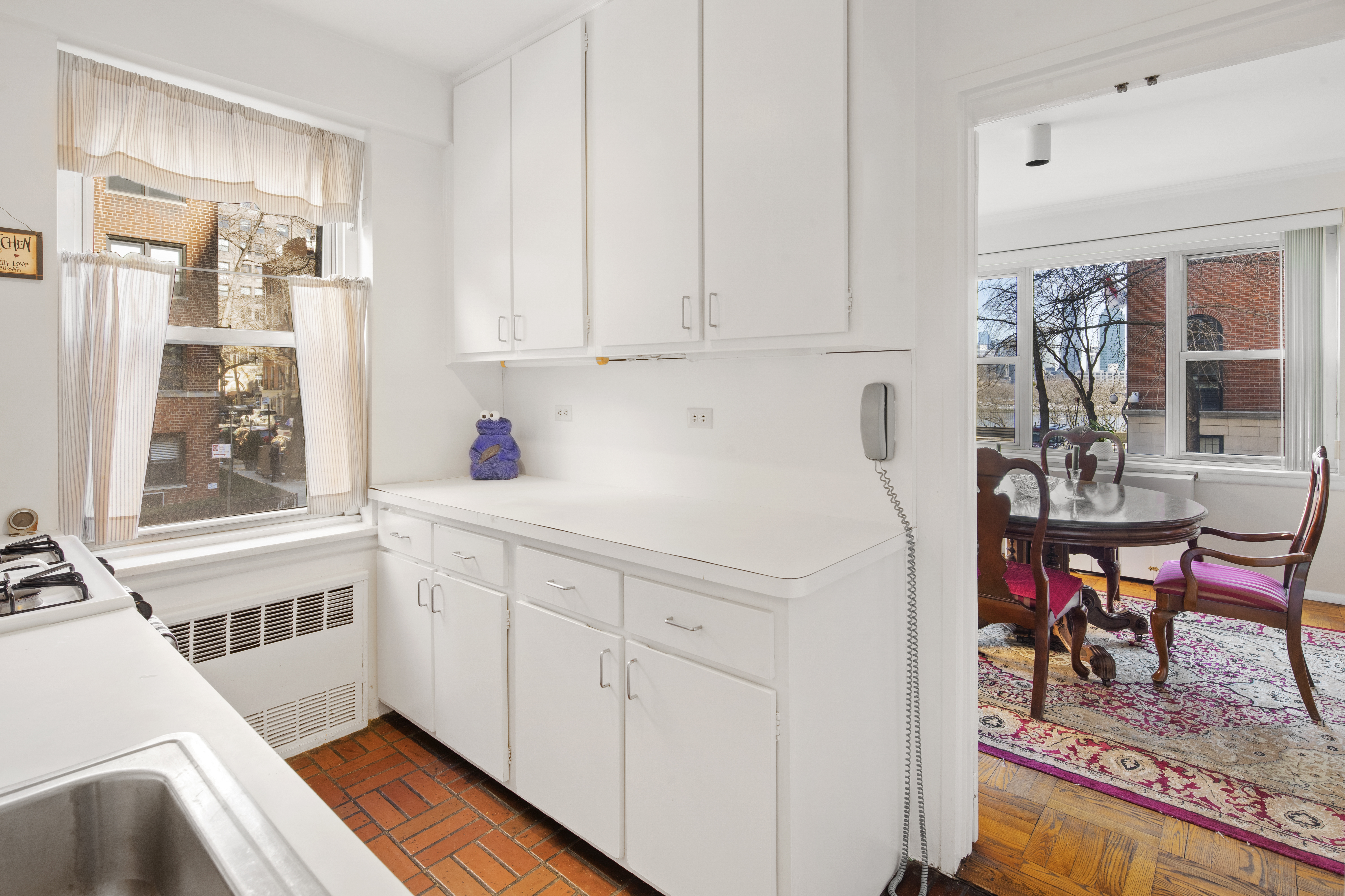 12 Beekman Place, Unit 2A Manhattan, NY 10022 - Photo 4 of 10