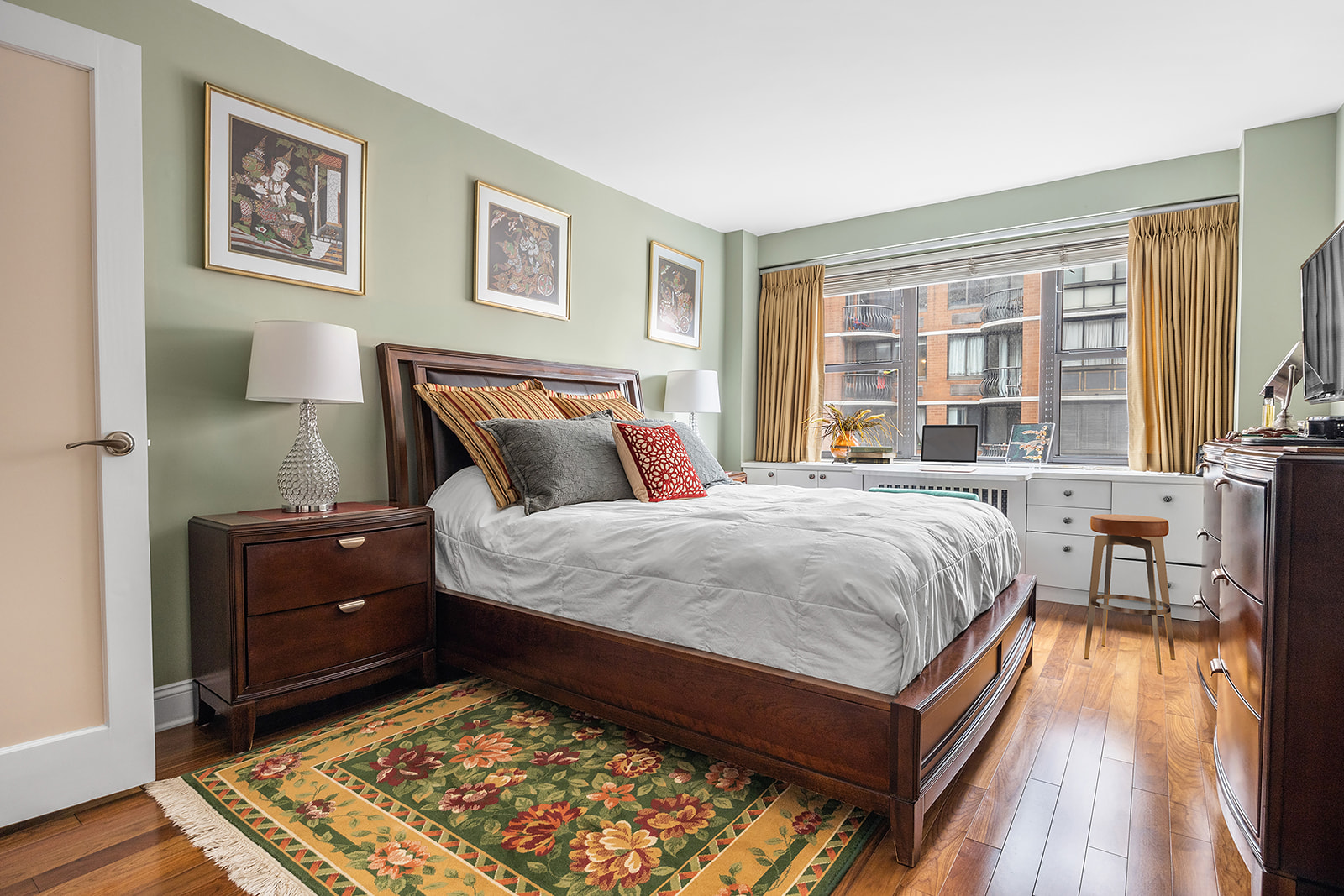 340 East 74th Street, Unit 7E Manhattan, NY 10021 - Photo 9 of 15