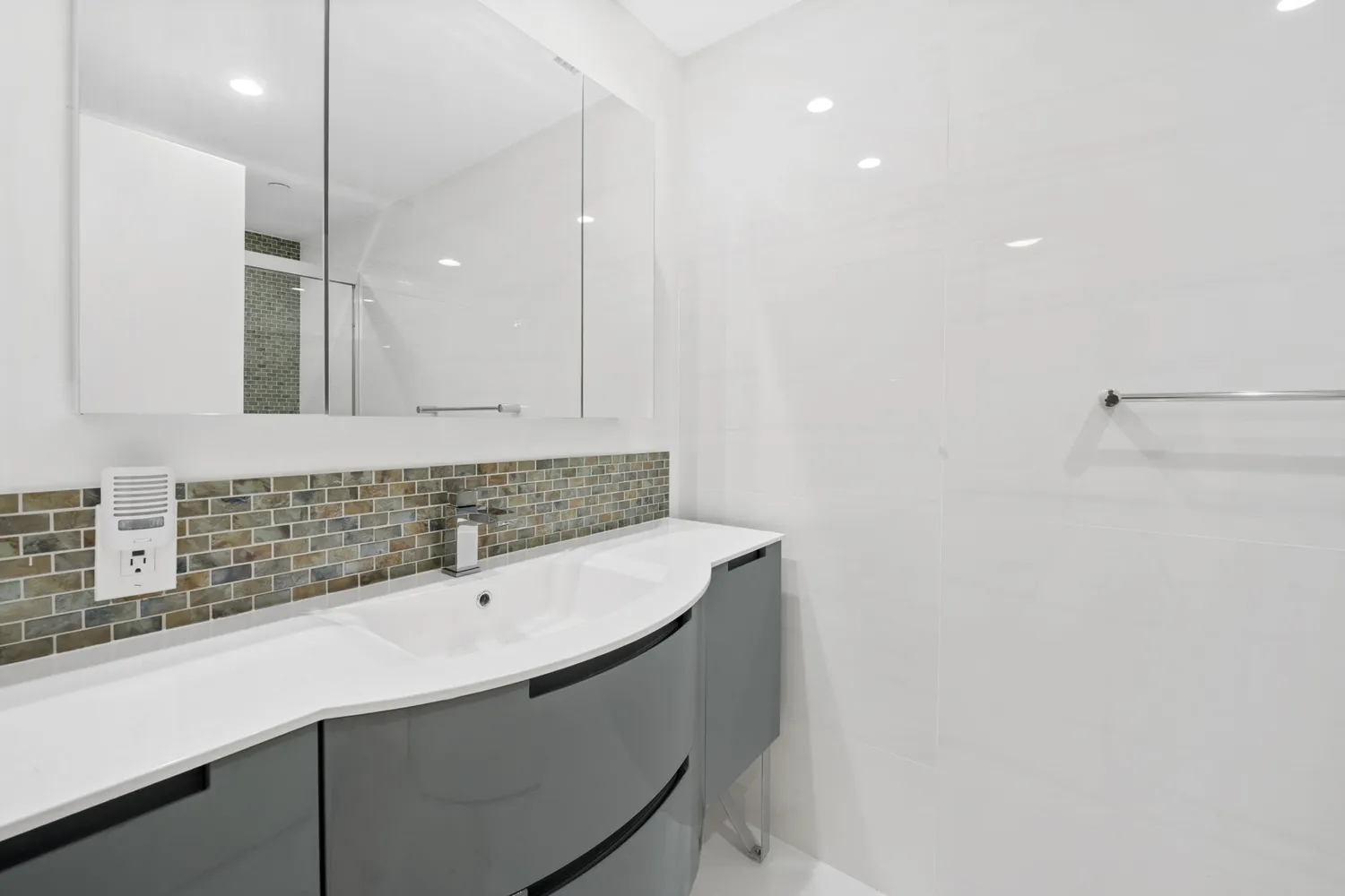 $1,050,000 | 21150 Northeast 38th Avenue, Unit 603, Aventura, FL 33180