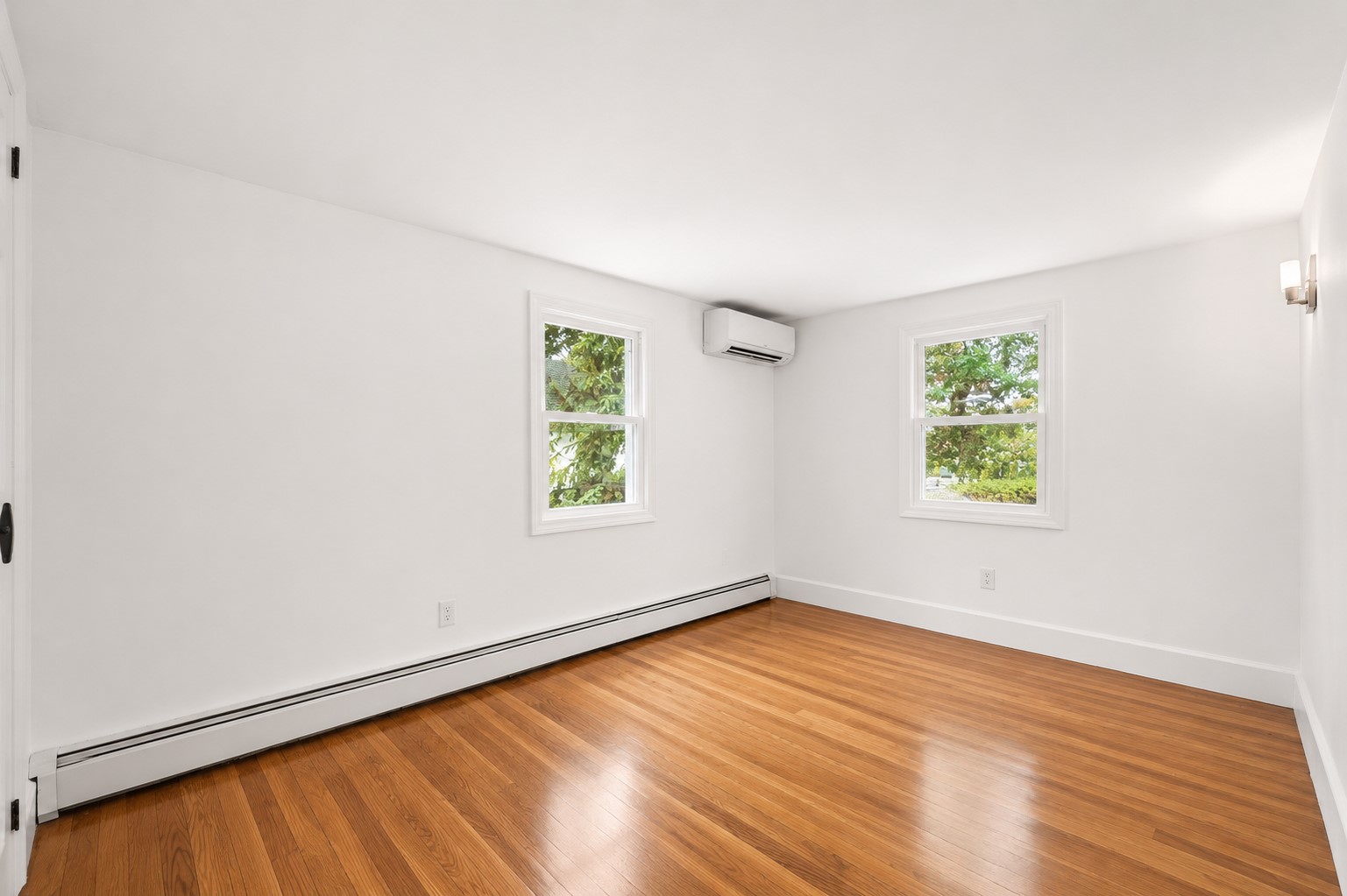 89 Harbor Road Port Washington, NY 11050 - Photo 11 of 13
